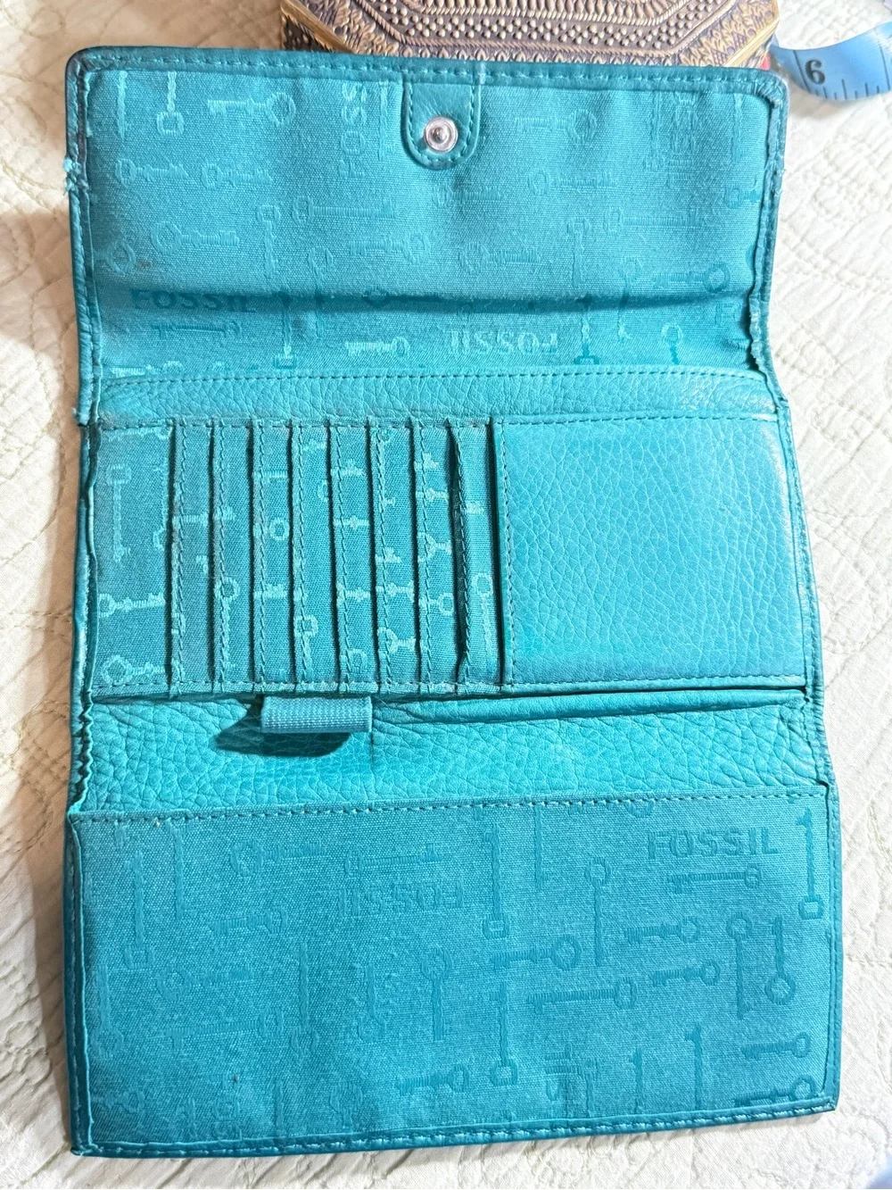 Fossil teal leather bi-fold wallet Women’s purses
